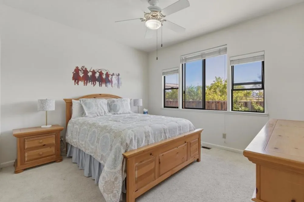 1290 Sonnys Way Hollister, CA 95023