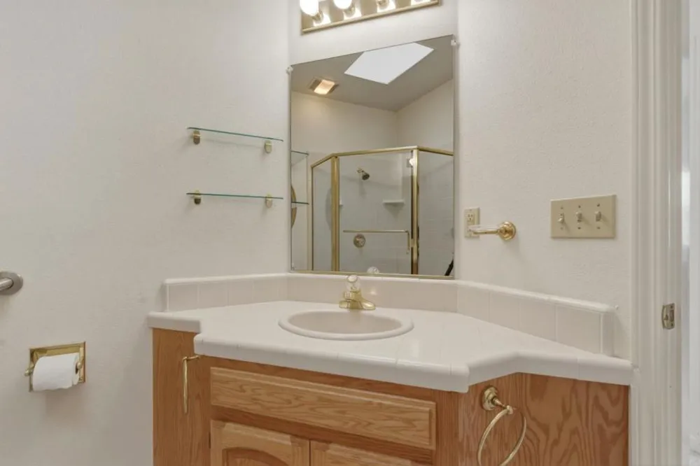 1290 Sonnys Way Hollister, CA 95023