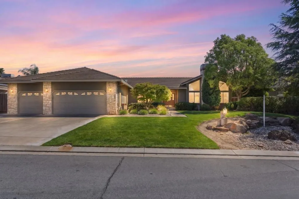 1290 Sonnys Way Hollister, CA 95023