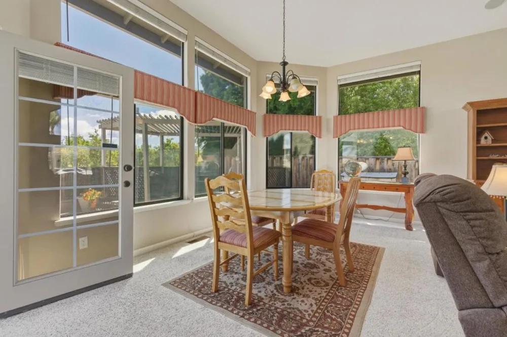 1290 Sonnys Way Hollister, CA 95023