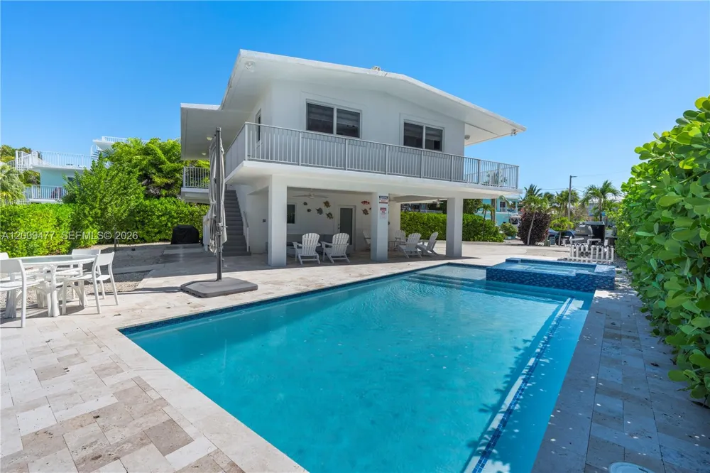 200 Plantation Shores Dr Tavernier, FL 33070