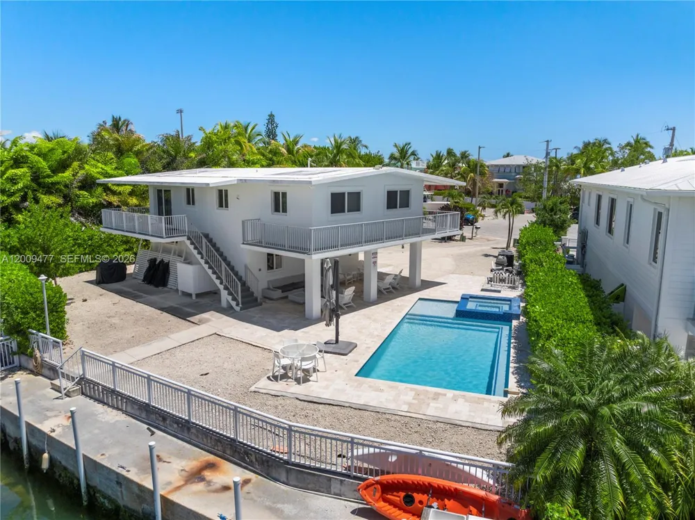 200 Plantation Shores Dr Tavernier, FL 33070