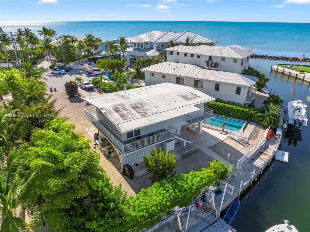 200 Plantation Shores Dr Tavernier, FL 33070
