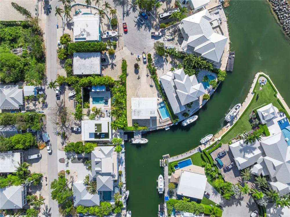 200 Plantation Shores Dr Tavernier, FL 33070