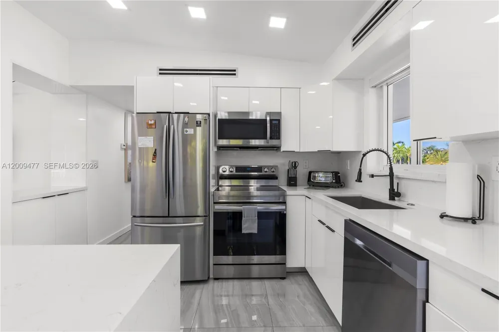 200 Plantation Shores Dr Tavernier, FL 33070