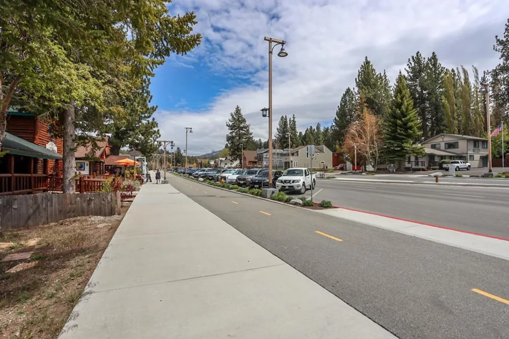 42638 Moonridge Road Big Bear, CA 92315