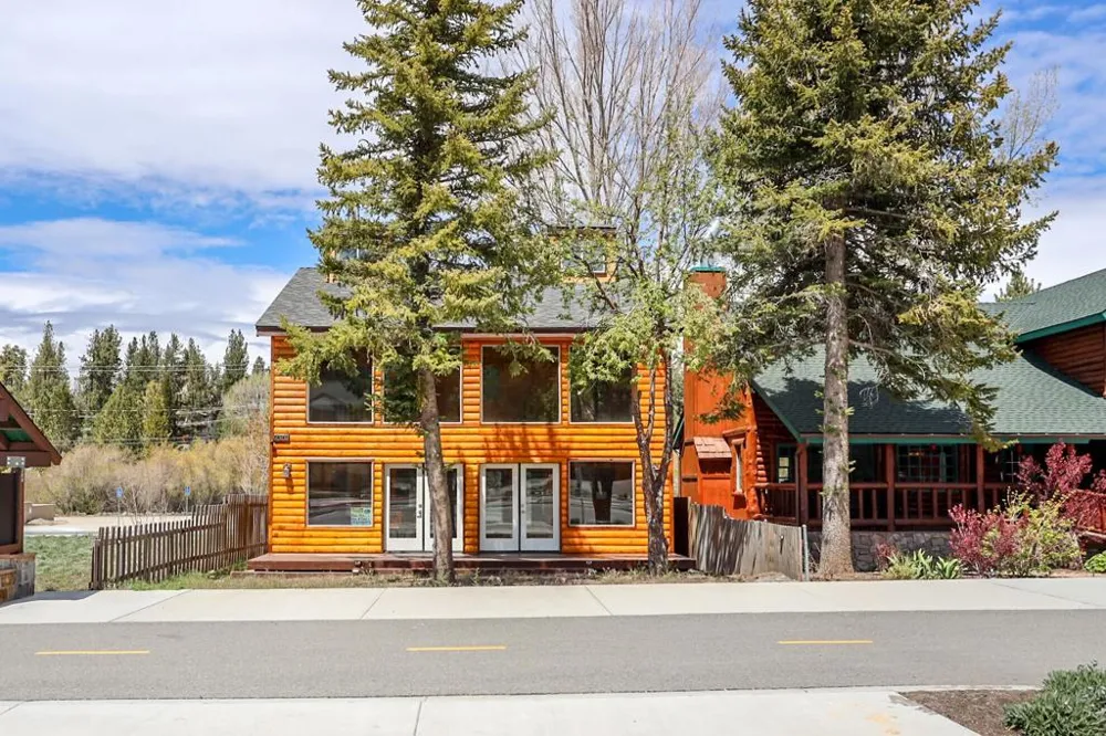 42638 Moonridge Road Big Bear, CA 92315