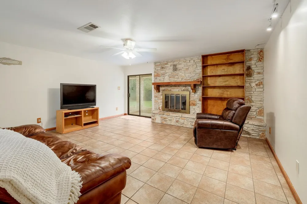 986 Shiloh Road Bastrop, TX 78602
