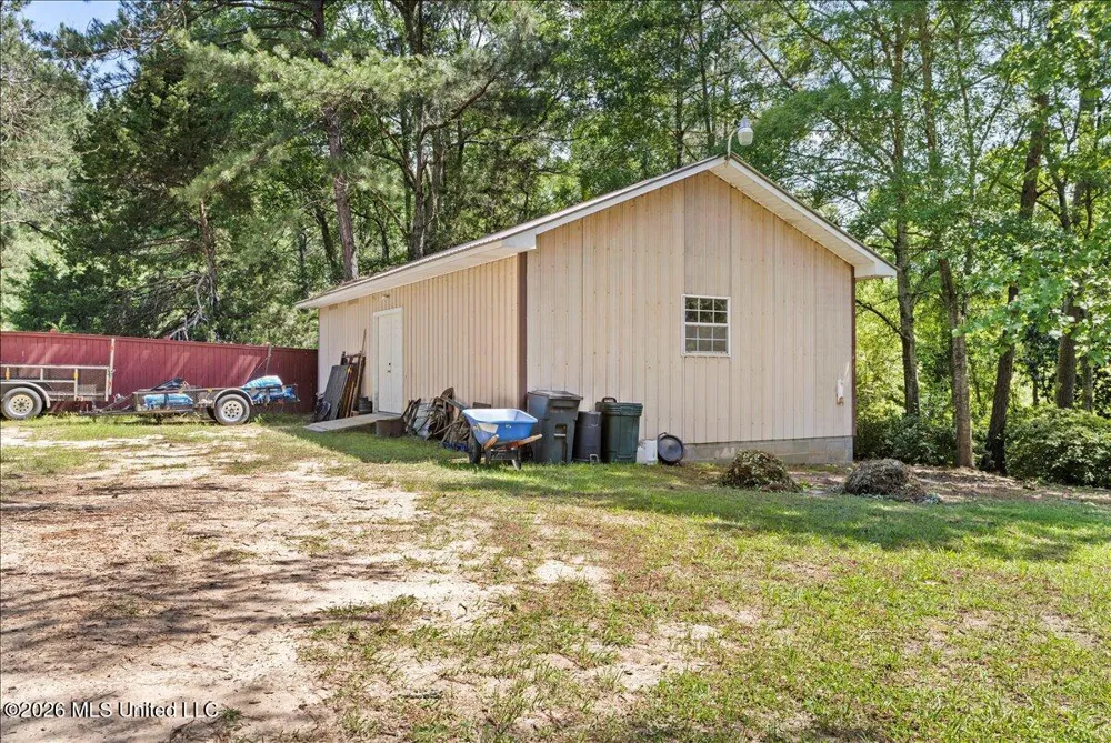 121 Cemetery Road Tylertown, MS 39667