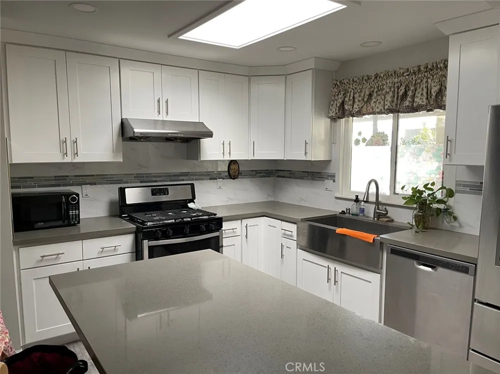 2851 Rolling Hills Drive #94 Fullerton, CA 92835