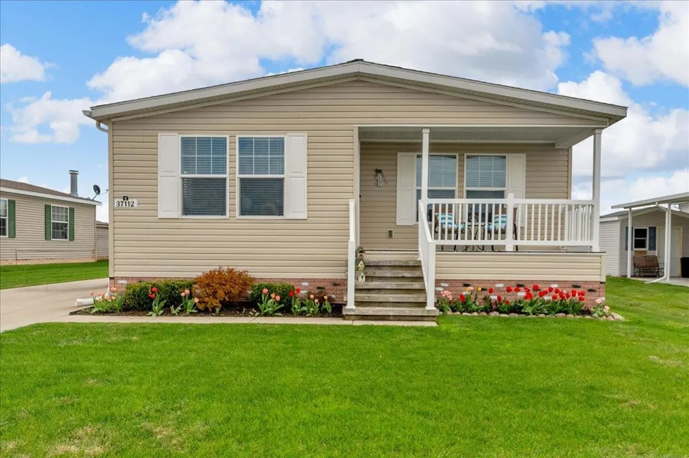 37112 Grindstone Trail Lenox Township, MI 48048