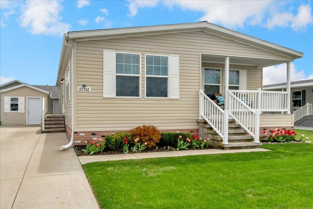 37112 Grindstone Trail Lenox Township, MI 48048