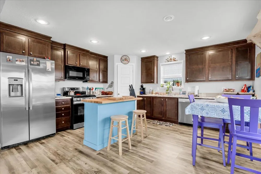 37112 Grindstone Trail Lenox Township, MI 48048