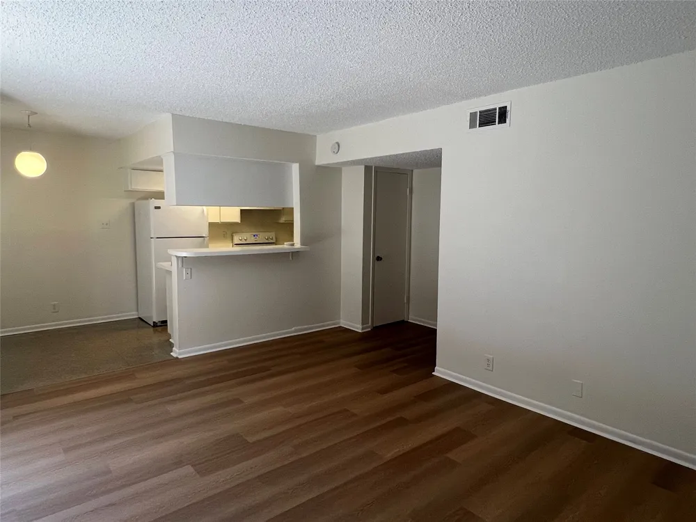 1410 W North Loop Boulevard #102 Austin, TX 78756