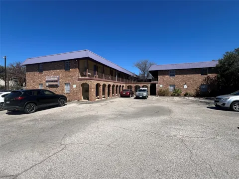1410 W North Loop Boulevard #102