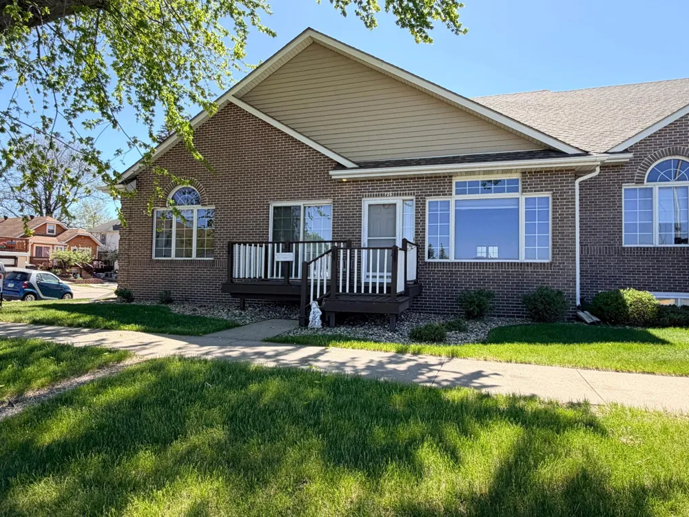 726 3rd Avenue Worthington, MN 56187