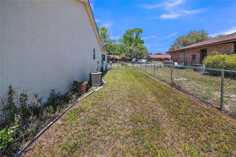 3624 TROUT AVENUE Fruitland Park, FL 34731