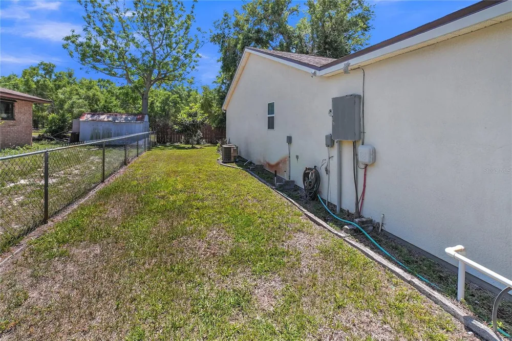 3624 TROUT AVENUE Fruitland Park, FL 34731