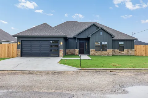 330 Cactus Street