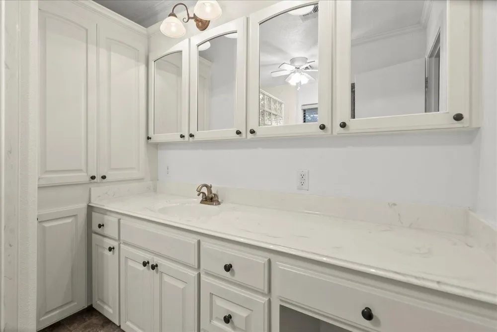 105 Alice Street Anahuac, TX 77514
