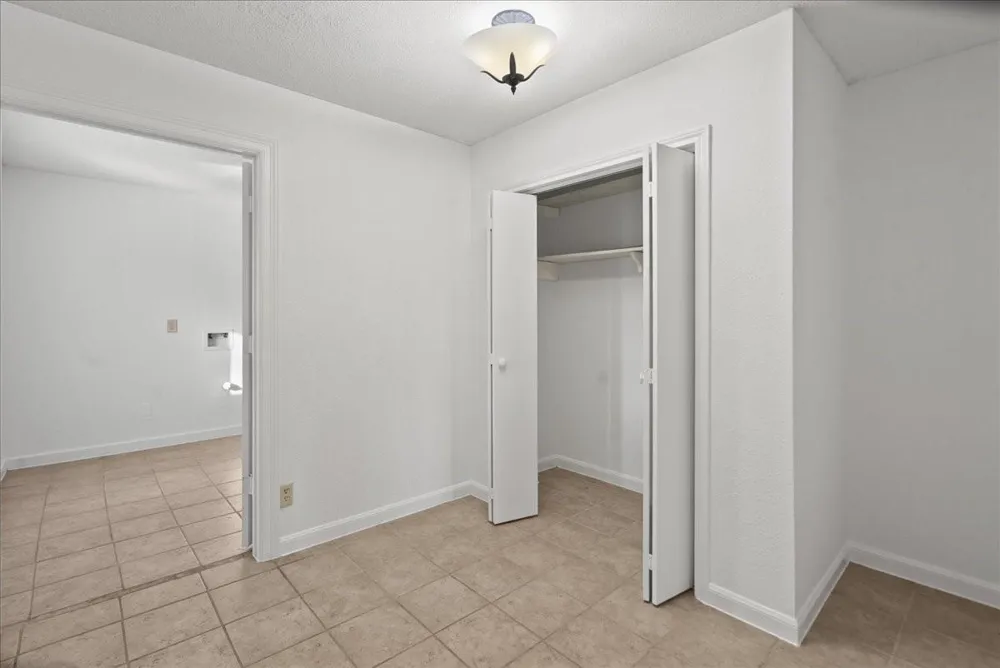 105 Alice Street Anahuac, TX 77514