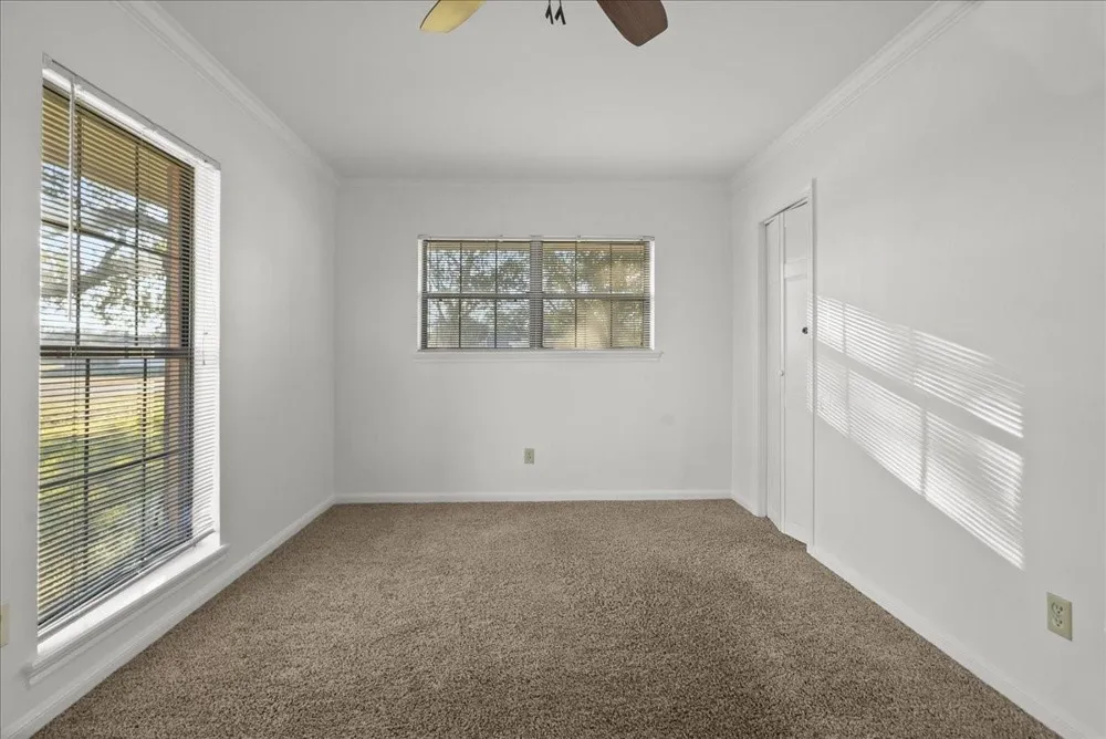 105 Alice Street Anahuac, TX 77514