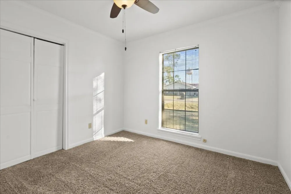 105 Alice Street Anahuac, TX 77514