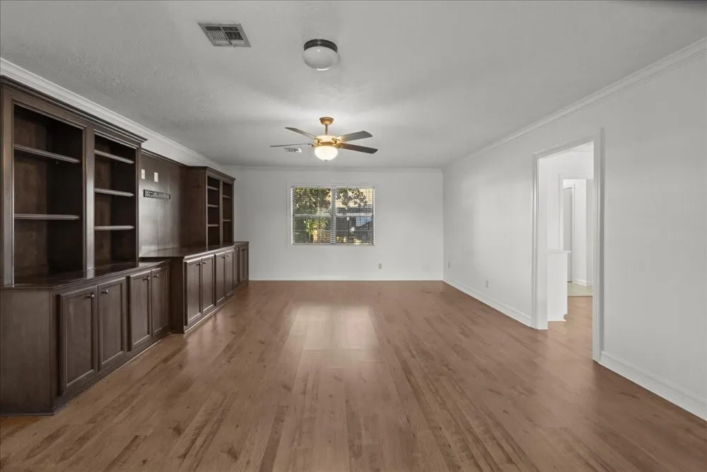 105 Alice Street Anahuac, TX 77514