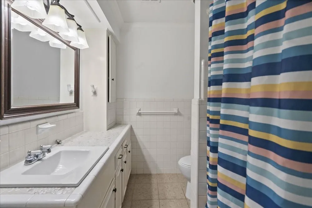 105 Alice Street Anahuac, TX 77514