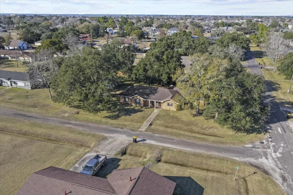 105 Alice Street Anahuac, TX 77514