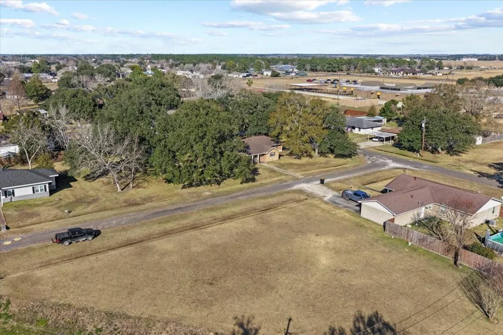 105 Alice Street Anahuac, TX 77514