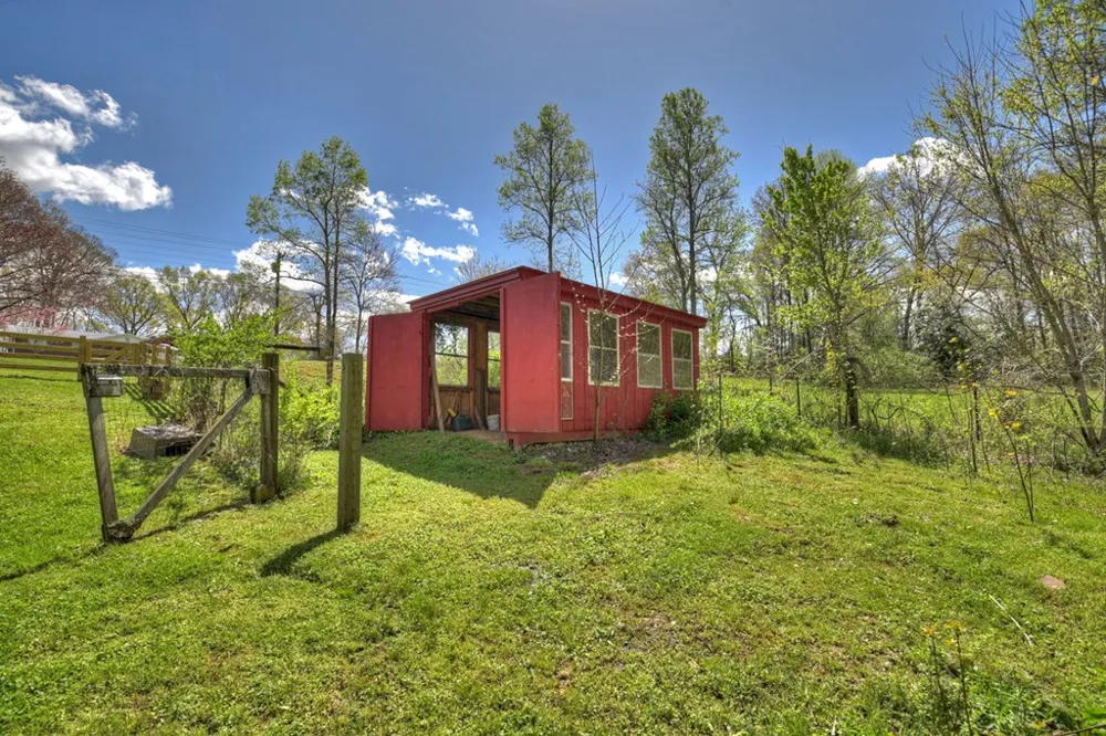 975 Goss Road Epworth, GA 30541