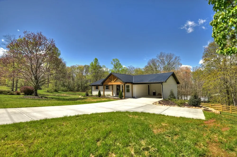 975 Goss Road Epworth, GA 30541