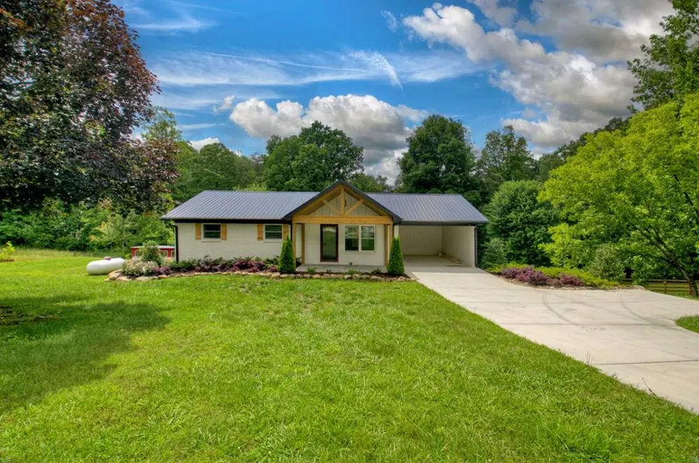 975 Goss Road Epworth, GA 30541