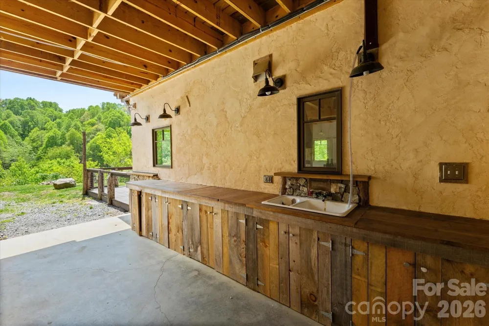 3151 Lumptown Road Marshall, NC 28753