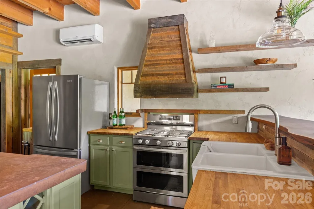 3151 Lumptown Road Marshall, NC 28753