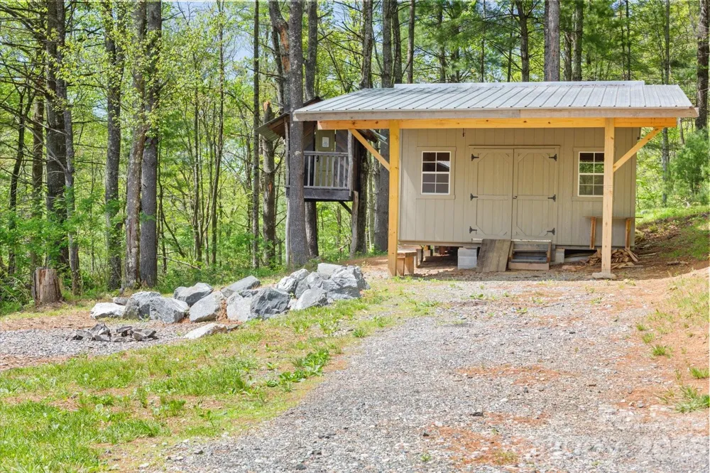 3151 Lumptown Road Marshall, NC 28753