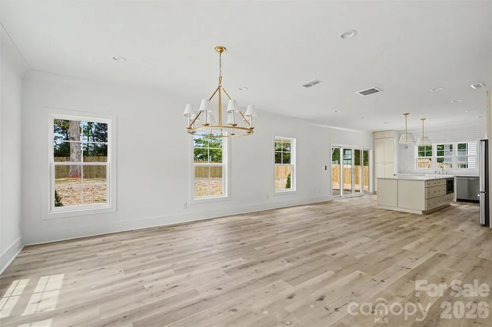 7925 Large Oak Lane Mint Hill, NC 28227