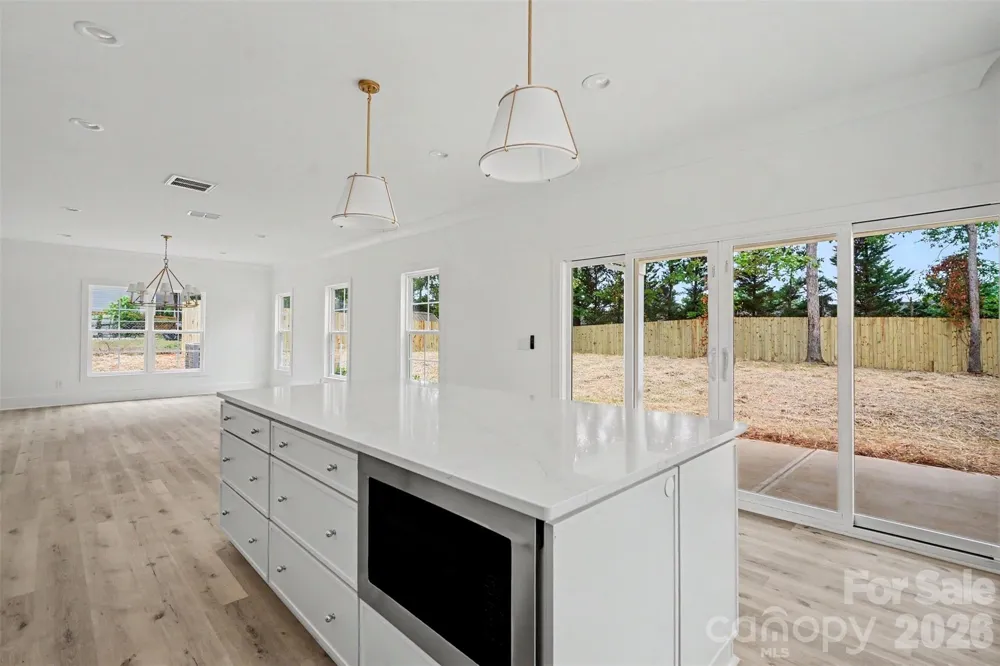 7925 Large Oak Lane Mint Hill, NC 28227