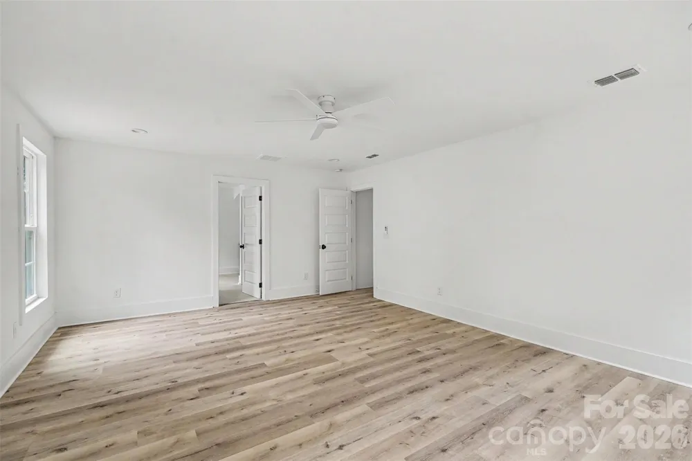 7925 Large Oak Lane Mint Hill, NC 28227