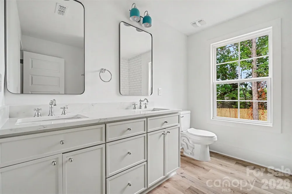 7925 Large Oak Lane Mint Hill, NC 28227