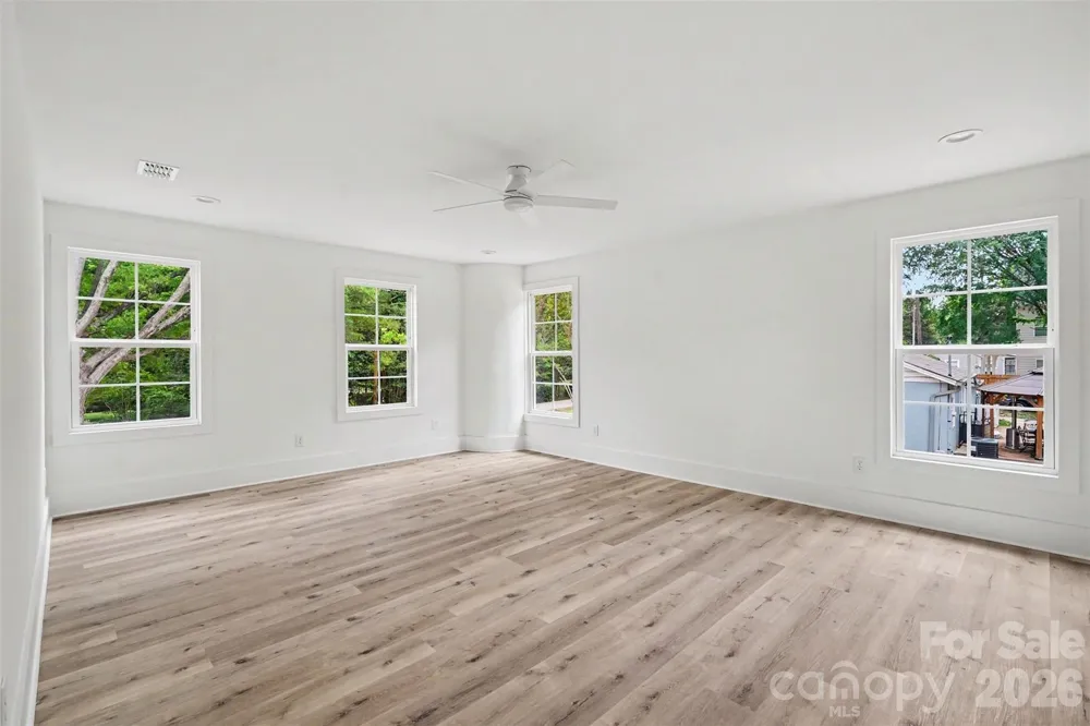 7925 Large Oak Lane Mint Hill, NC 28227