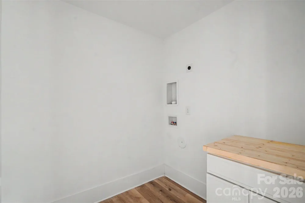 7925 Large Oak Lane Mint Hill, NC 28227