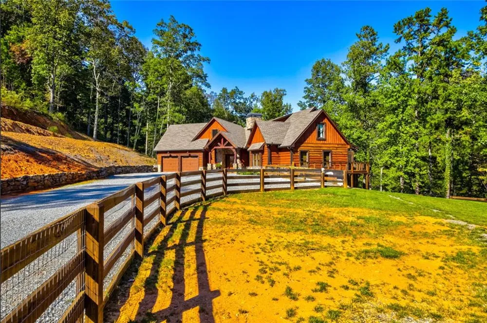 380 Biguns Boulevard Talking Rock, GA 30175