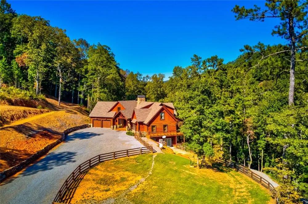 380 Biguns Boulevard Talking Rock, GA 30175