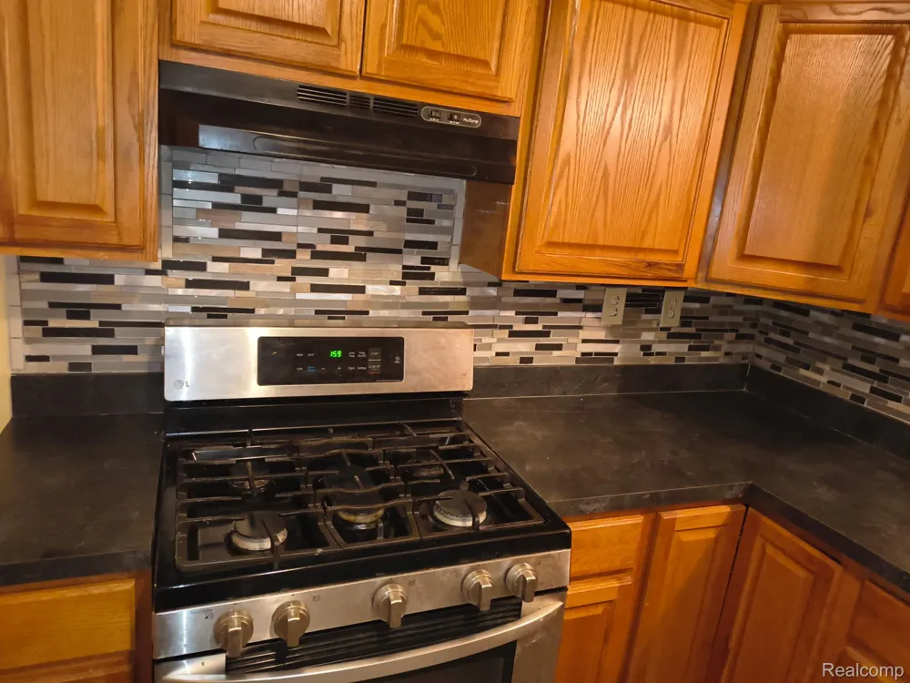 27315 Lathrup Boulevard Lathrup Village City, MI 48076