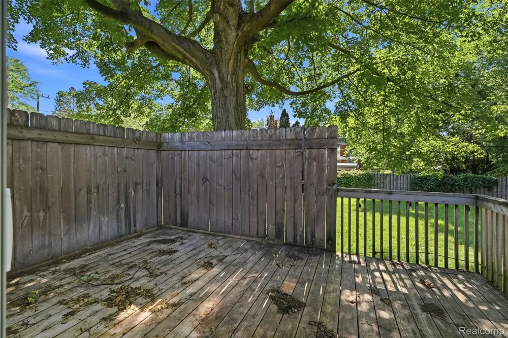 27315 Lathrup Boulevard Lathrup Village City, MI 48076