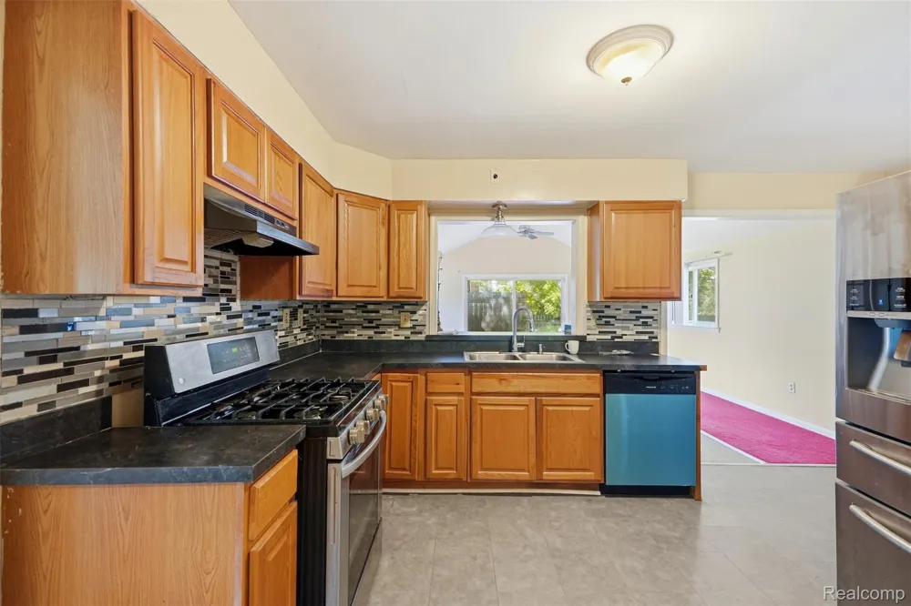 27315 Lathrup Boulevard Lathrup Village City, MI 48076