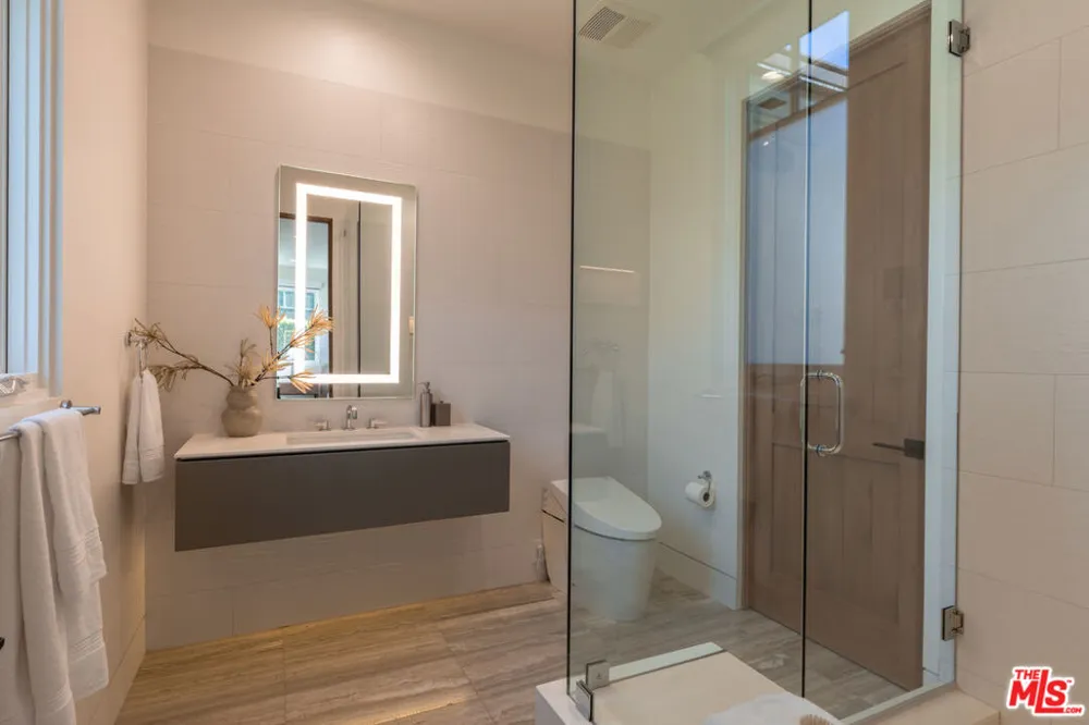 1722 San Remo Drive Pacific Palisades, CA 90272