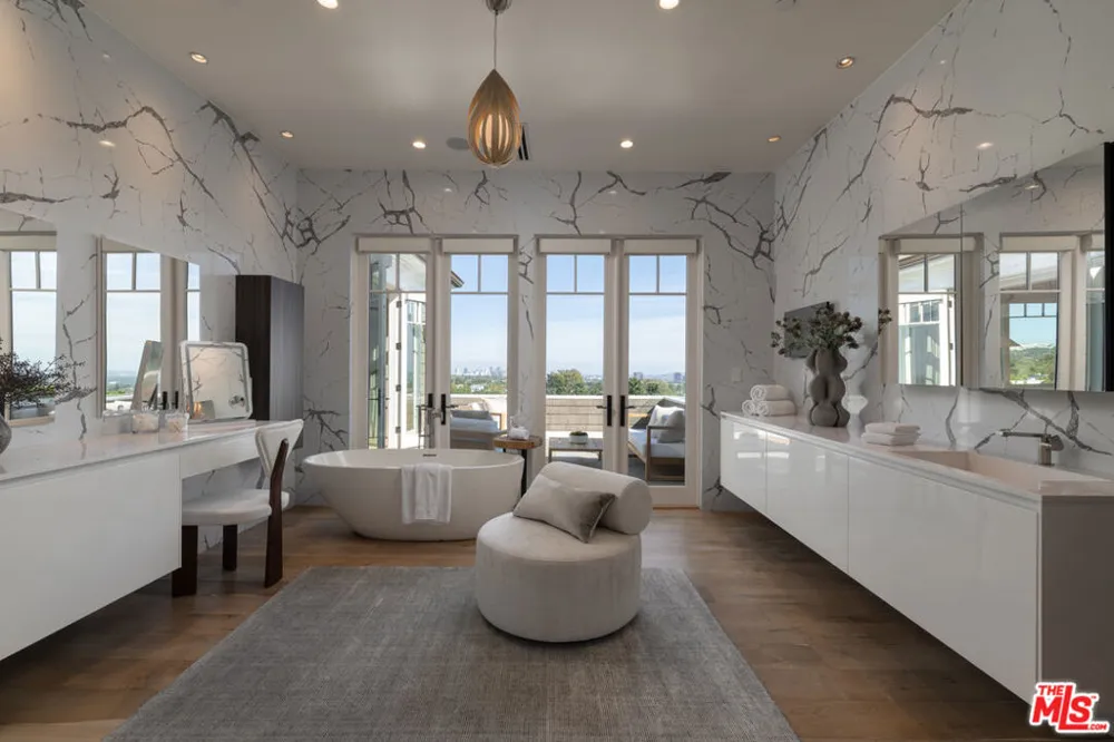 1722 San Remo Drive Pacific Palisades, CA 90272